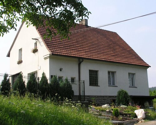 Rodinný dům s pozemkem v Měrkovicích. Exekuční dražba.