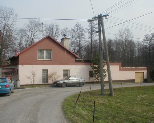 1/2 RD s pozemkem - Horní Lutyně. Exekuční dražba. 1/2 RD s pozemkem - Horní Lutyně. Exekuční dražba.