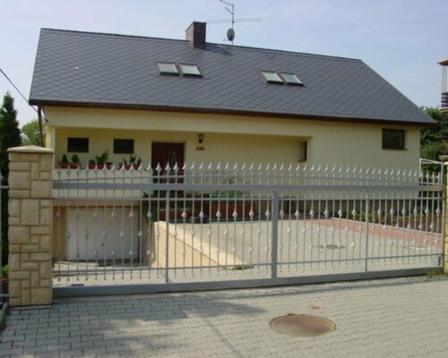 RD s pozemkem ve Vřesině. Exekuční dražba. RD s pozemkem ve Vřesině. Exekuční dražba.
