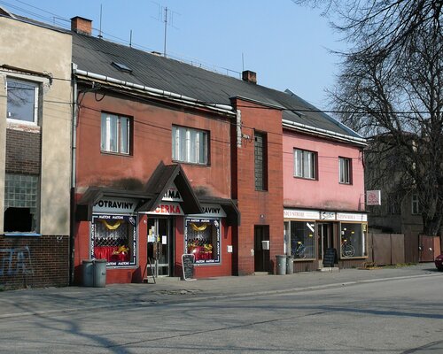 Bytový dům s nebyty v Orlové. Bytový dům s nebyty v Orlové.