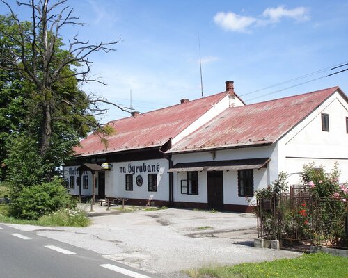 Spoluvlastnický podíl 1/2 - restaurace, Chotěbuz. Exekuční dražba. Spoluvlastnický podíl 1/2 - restaurace, Chotěbuz. Exekuční dražba.