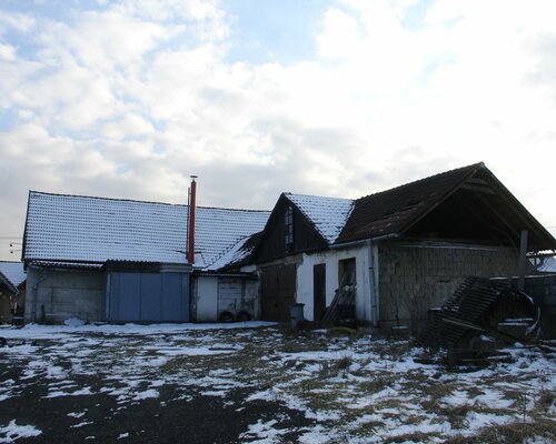 Hospodářská budova, ovocný sad a pozemky 7.874 m2 v Chotěbuzi Hospodářská budova, ovocný sad a pozemky 7.874 m2 v Chotěbuzi