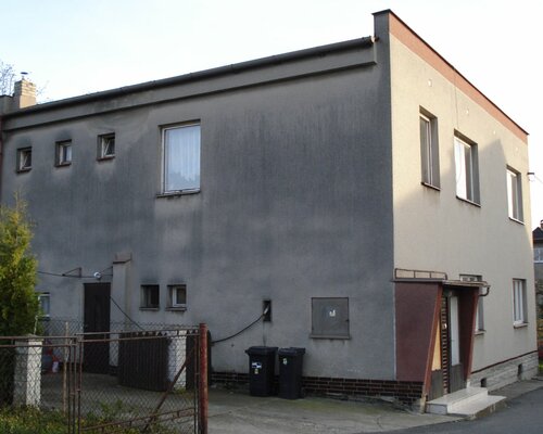 Spoluvlastnický podíl o velikosti 1/2 celku na RD v Brušperku. Exekuční dražba. Spoluvlastnický podíl o velikosti 1/2 celku na RD v Brušperku. Exekuční dražba.