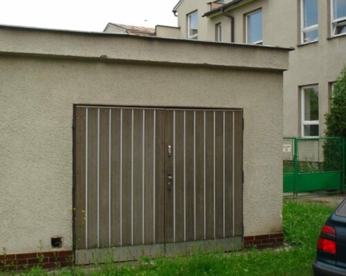 Garáž - Frýdek-Místek, ul. Hálkova (Místek). Garáž - Frýdek-Místek, ul. Hálkova (Místek).