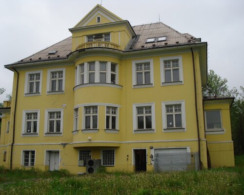 Komerční objekt v Orlové - Porubě, okr. Karviná. Komerční objekt v Orlové - Porubě, okr. Karviná.