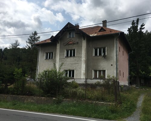 Rodinný dům s pozemky v Malé Morávce Rodinný dům s pozemky v Malé Morávce
