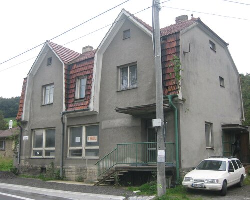 Bývalá prodejna v Žilině u Nového Jičína. Bývalá prodejna v Žilině u Nového Jičína.