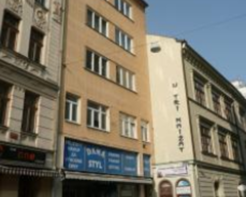 Bytový dům s prodejnou v centru Brna.