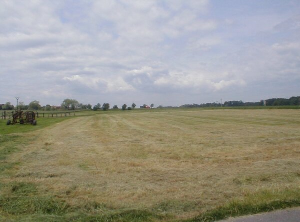 Pozemkový soubor o výměře 11 000 m2 , Krmelín. Exekuční dražba.