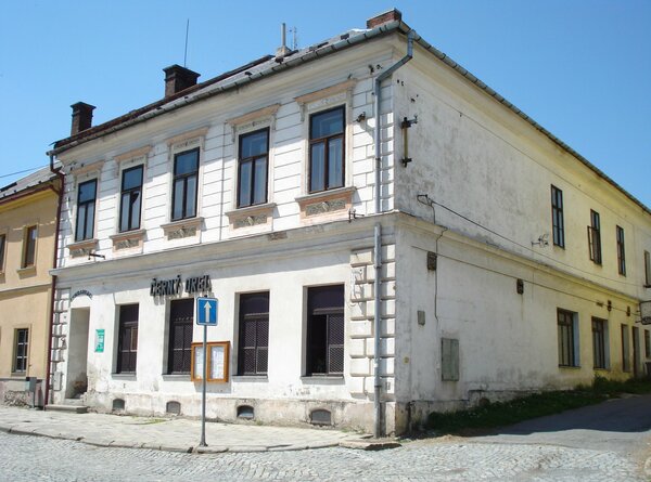 Restaurace "Černý orel", Moravský Beroun. Exekuční dražba.