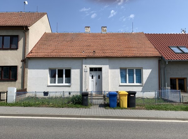 Spoluvl. podíl 1/2 na RD s pozemkem ve Vysokých Popovicích