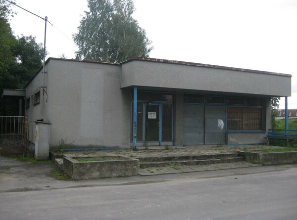 Bývalá prodejna v obci Pustějov.